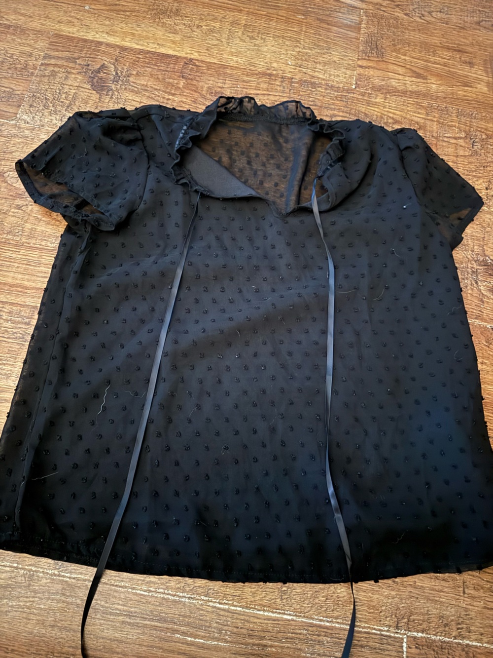 Women's S Black Sheer Ruffle Neck Short Sleeve Blouse